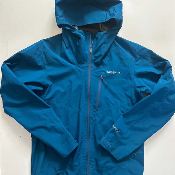 Patagonia Men's Calcite GORE-TEX Jacket in Balkan Blue